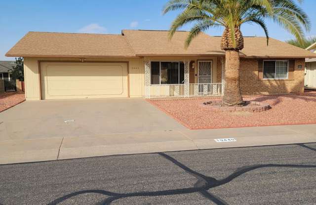 Great Sun City 2 Bed 2 Bath! - 19440 North Signal Butte Circle, Sun City, AZ 85373