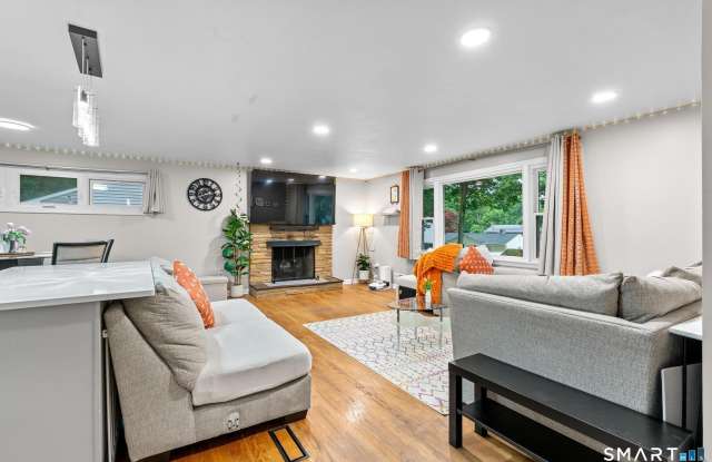 128 Forest Drive Gallery 3