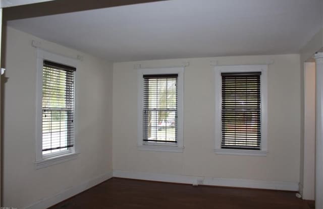 35 Taylor Avenue Gallery 4
