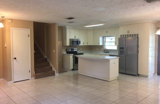 218 Van Gogh Cir Gallery 3