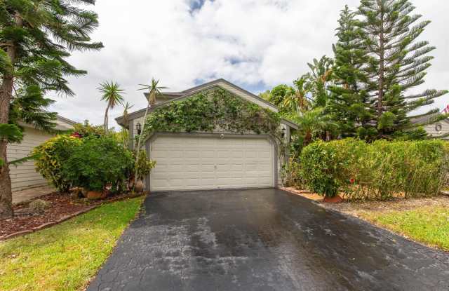 2565 Bedford Mews Drive photos photos