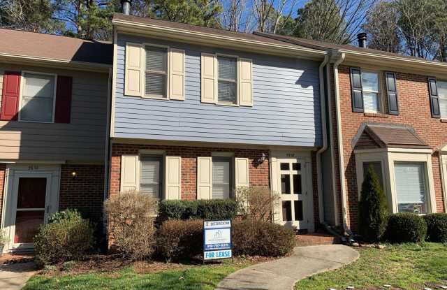 2 BEDROOM CHARMER-PRIVATE PATIO- 2 brm  2.5 bath-Front Door Parking-On-site Pool-Outside storage-Home Owner's Assc. photos photos