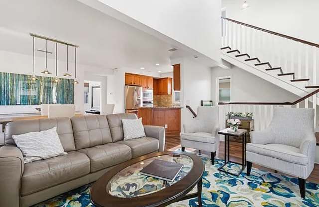 428 Narcissus Avenue photos photos