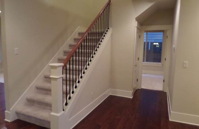 1215 S 47th Pl. Gallery 4