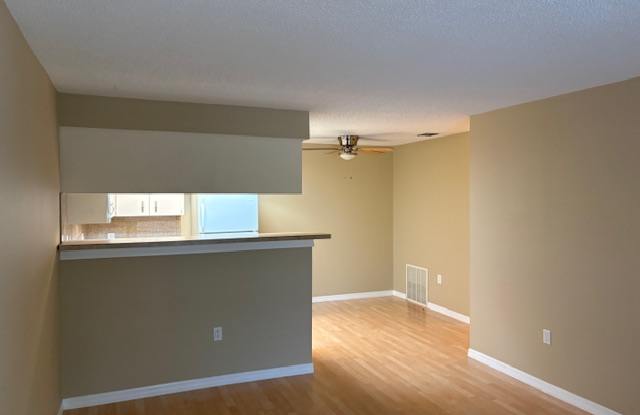 6165 Chesham Dr Apt 9 Gallery 3