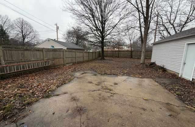 Charming 3-Bedroom Home in Cuyahoga Falls with Flexible Living Space & Fenced Yard! Gallery 3