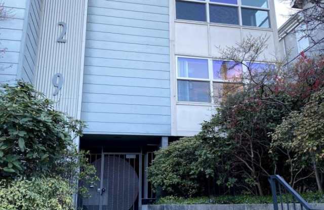 3429 Burke Ave N #35 - 3429 Burke Avenue North, Seattle, WA 98103