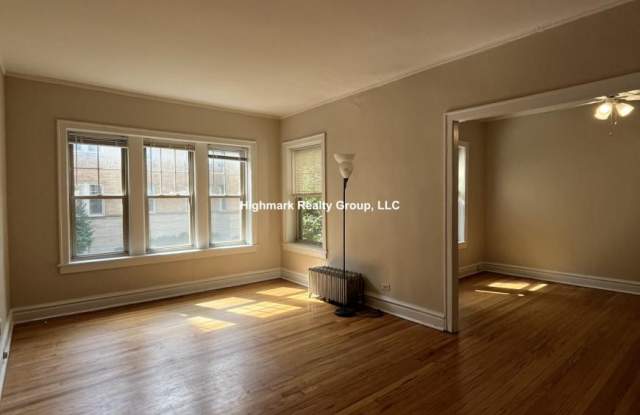 910 Reba Pl. Gallery 4