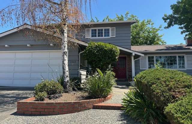 Nice 2-Story Single Family Home With Office and Large Sun Room! photos photos