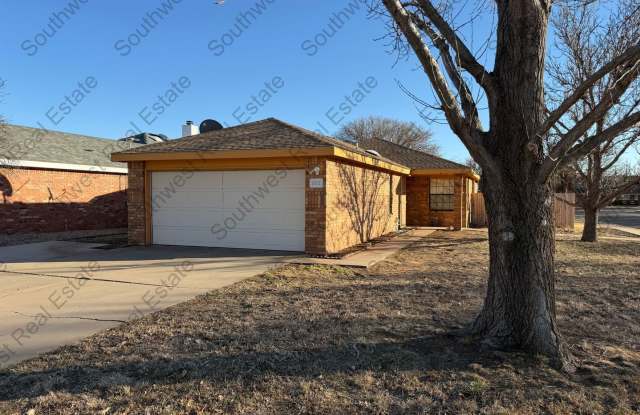 Cute 3 Bed 2 Bath 2 Car Garage home photos photos