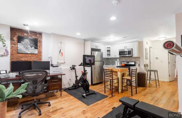 403 Monroe Street photos photos