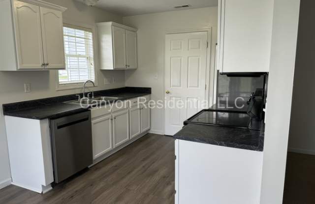 323 Rushmore Court Gallery 3
