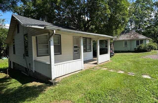 Welcome to your cozy retreat just minutes from downtown Easton! photos photos