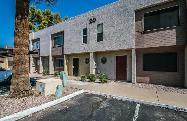 626 W 14th St photos photos