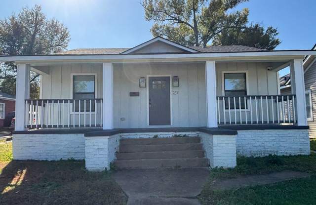 5 bedrooms!! Remodeled top to bottom! photos photos