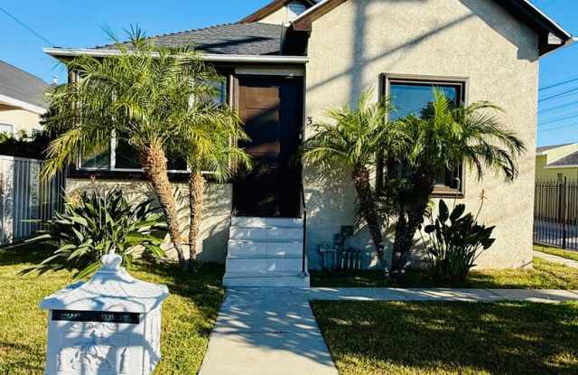 Two Bedroom Home with Enclosed Yard for Rent in San Pedro - 324 West Sepulveda Street, Los Angeles, CA 90731