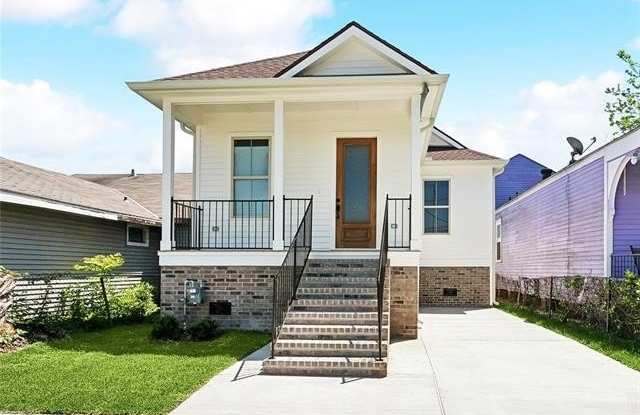 606 WHITNEY Avenue - 606 Whitney Avenue, New Orleans, LA 70114