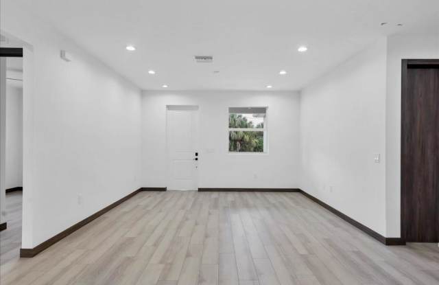 3050 Wentworth Street photos photos
