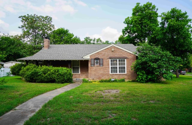 3000 Crites St - 3000 Crites Street, Richland Hills, TX 76118