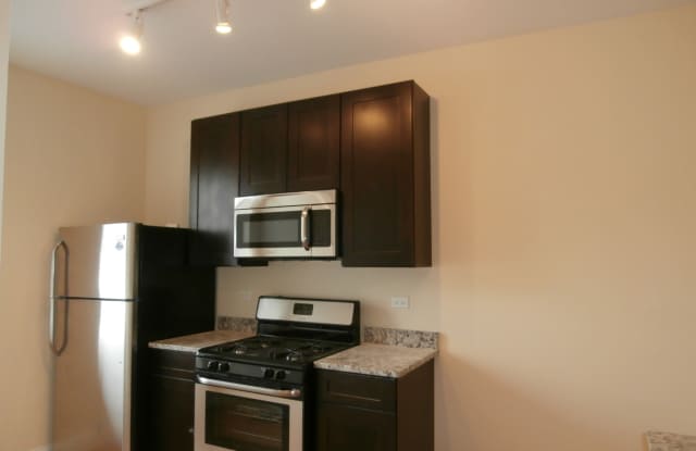 3216 W Argyle St photos photos