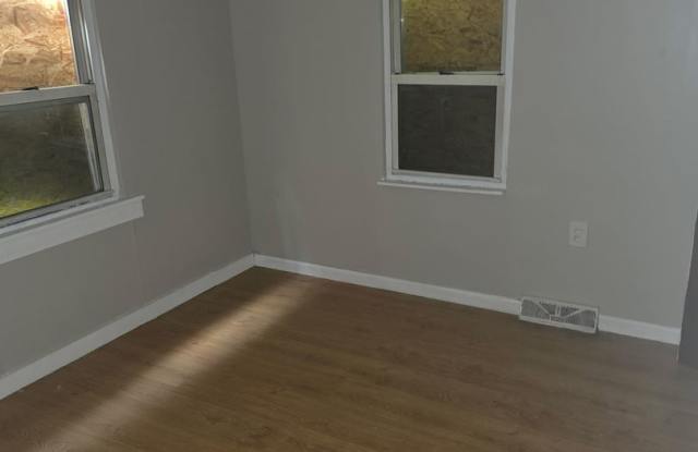 Spacious 3BD/2BA Home Gallery 4
