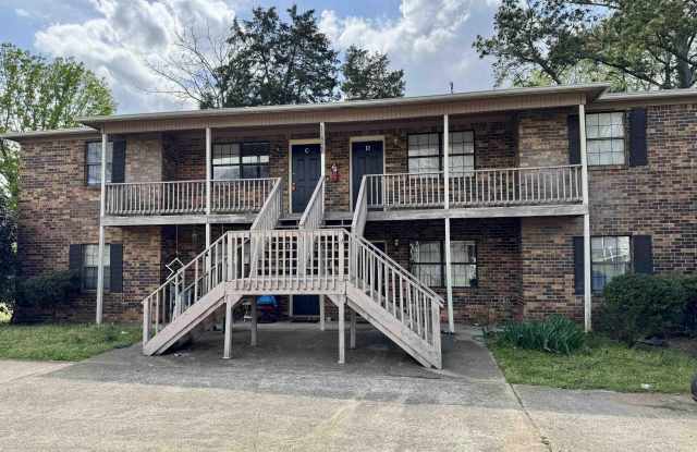 11828 East Gateway Drive - 11828 East Gateway Drive Southeast, Huntsville, AL 35803 11828 East Gateway Drive - 11828 East Gateway Drive Southeast, Huntsville, AL 35803