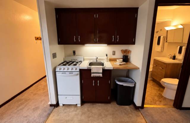 Cozy Studio, Big Possibilities—Heat Included! Gallery 3
