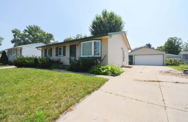 4 Bed, 2 Bath Home for Rent – Great Location Near Schools photos photos