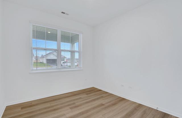 521 E 127th Place Gallery 3