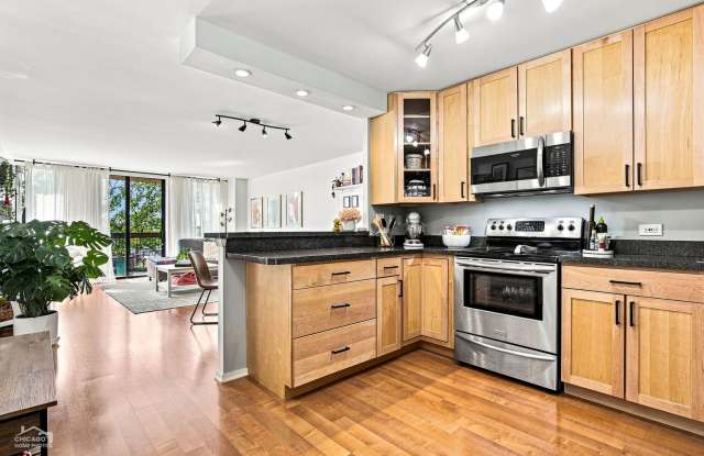 1660 N LaSalle Drive Gallery 2