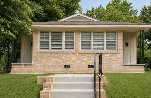 2468 Yale Ave photos photos