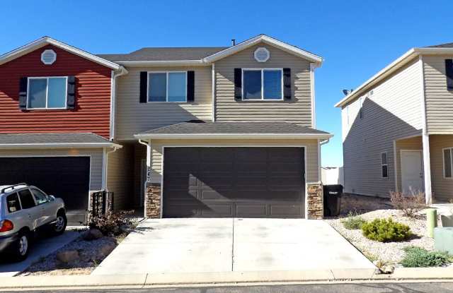 3 Bedroom Cedar Bend Townhome photos photos
