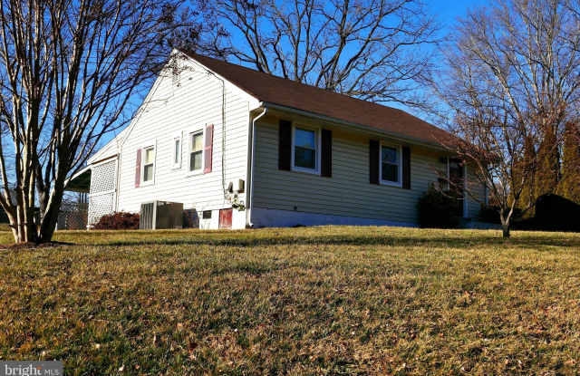 7236 PIMMIT COURT - 7236 Pimmit Court, Pimmit Hills, VA 22043