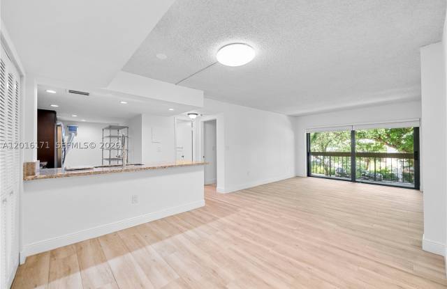 5201 Orduna Dr Gallery 2