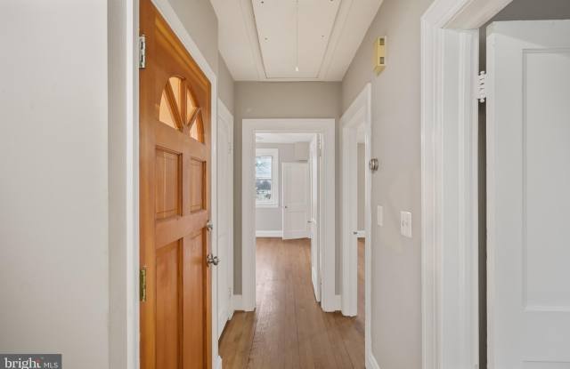 5815 BELLONA AVENUE Gallery 3