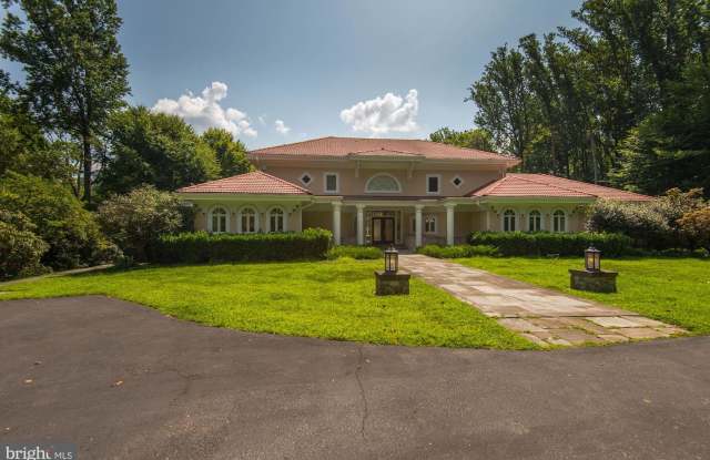 8513 HORSESHOE LN - 8513 Horseshoe Lane, Potomac, MD 20854