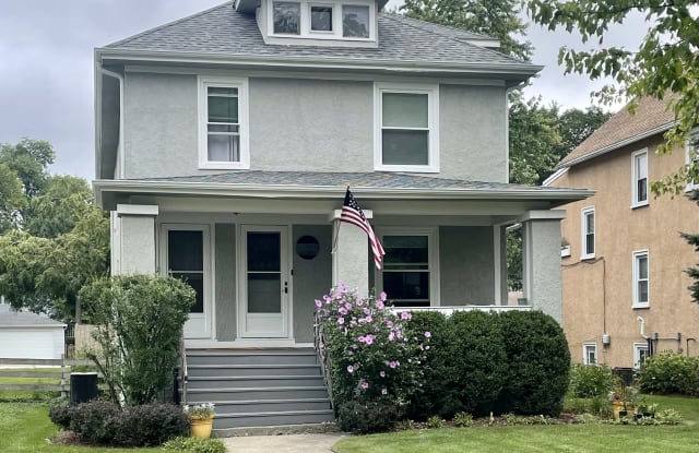 329 Park Avenue - 329 Park Avenue, River Forest, IL 60305