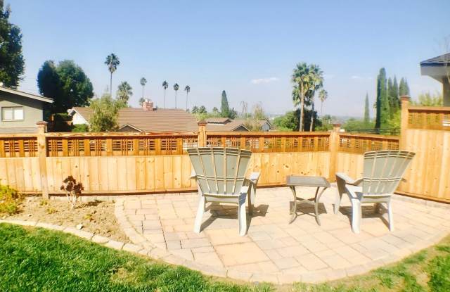 Hills of Studio City South of the boulevard Gallery 3