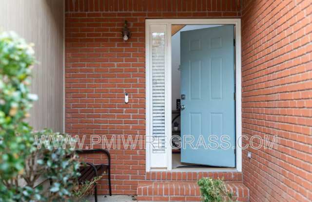 208 Foxchase Lane photos photos