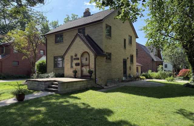 1200 Gardner Avenue Gallery 1