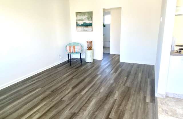 21020 Wood Ave Gallery 2