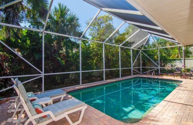 2225 Seaside Street photos photos