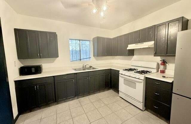 66414 Acoma Avenue Gallery 3