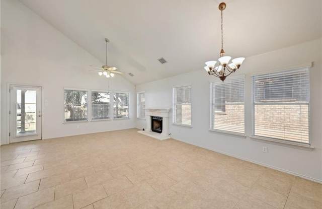 9420  Notches DR Gallery 4