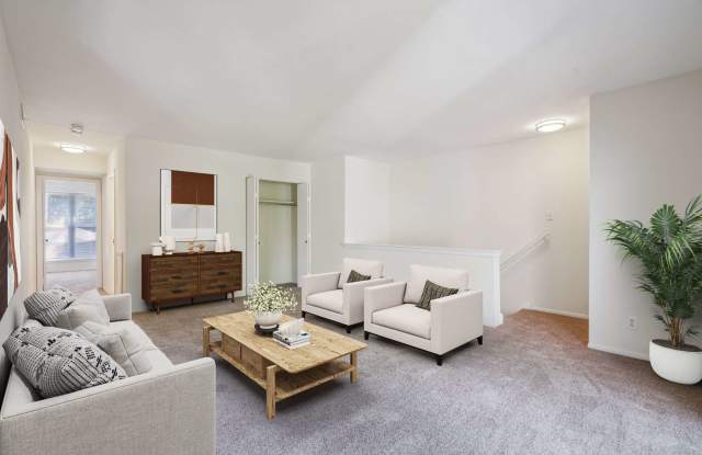 Meetinghouse Apartments & Townhouses Gallery 2