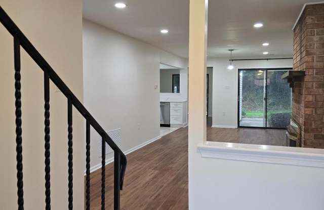 56 LAFAYETTE Lane Gallery 2