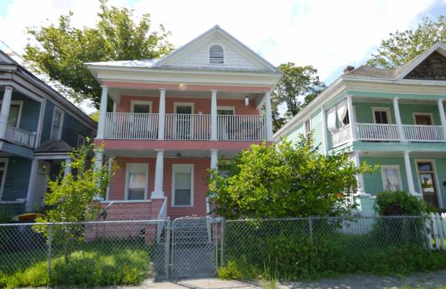 1832 WALNUT Street Gallery 1