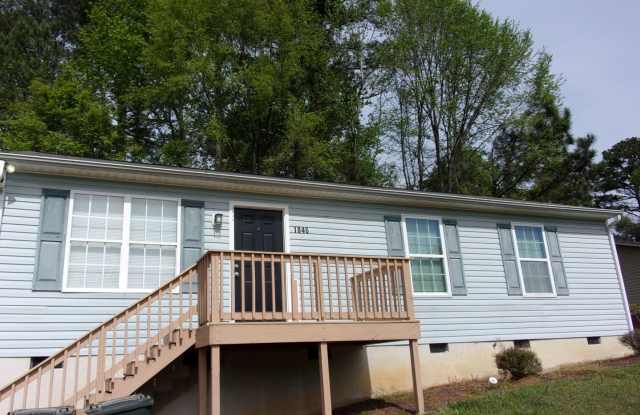 3 Bedroom 1 Bath Home - Recently Refreshed photos photos