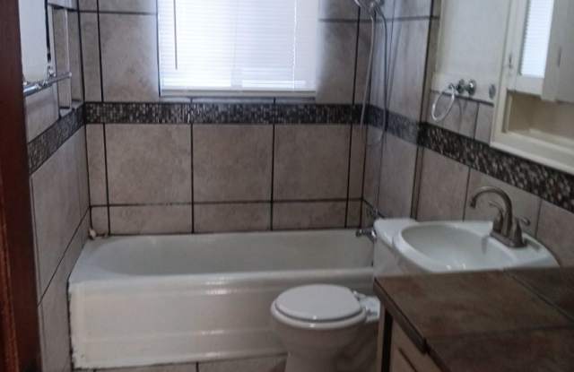 1-bedroom, 1-bathroom located in the vibrant city of Albuquerque photos photos