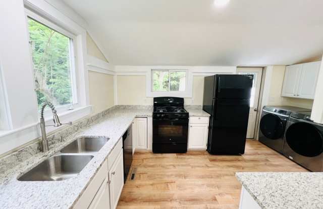 Spacious Newly Renovated Single-Family Home – 4 Bedrooms + Study, 3 Full Baths & Large ½-Acre Lot Gallery 1